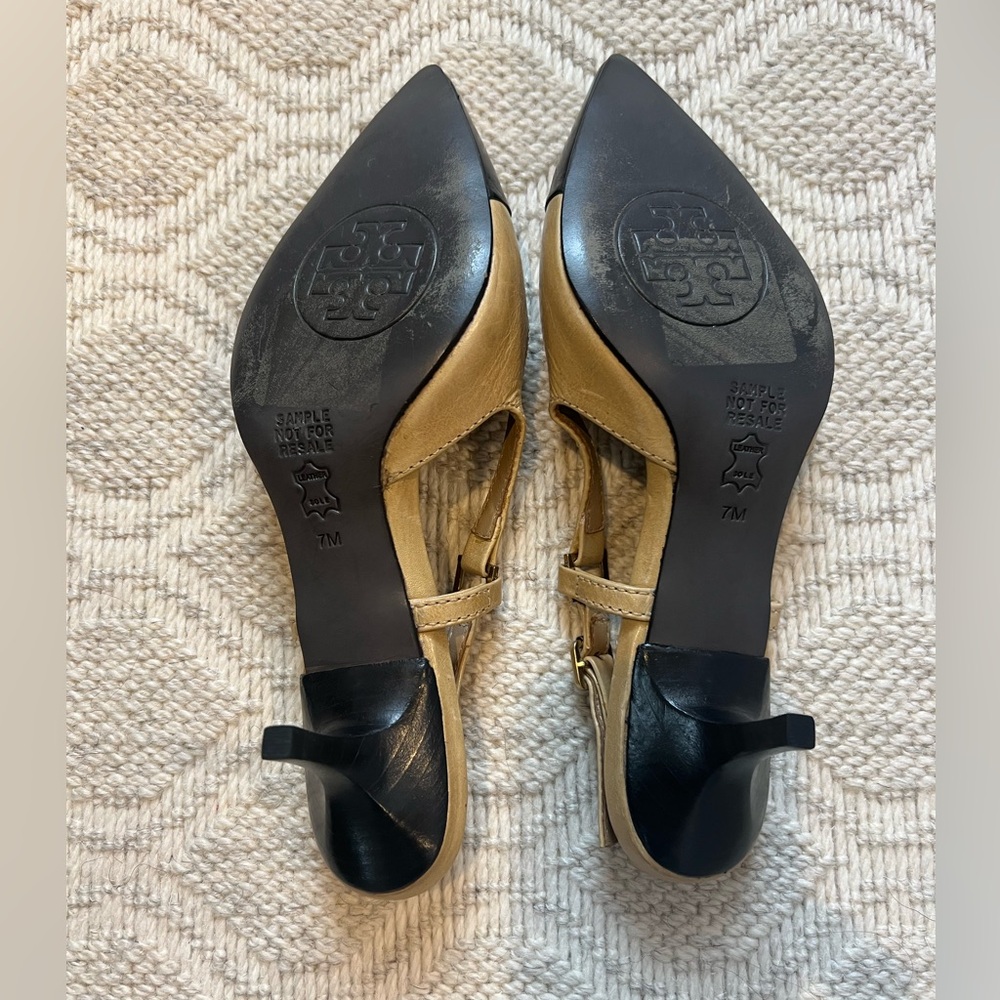 Tory Burch Like New-Two-Tone Leather Slingback Heels in Black and Tan, Size 7 - Picture 2 of 4
